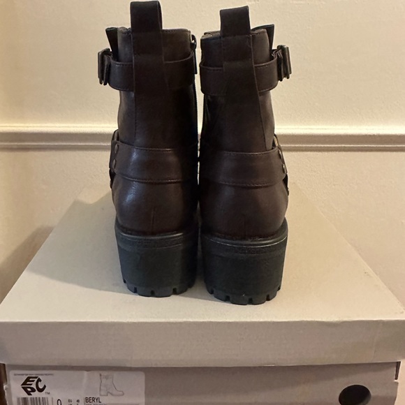 Kenneth Cole Boot - Picture 4 of 6